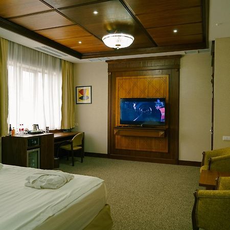 City Hotel Bishkek Luaran gambar