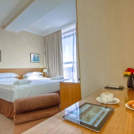 City Hotel Bishkek Luaran gambar
