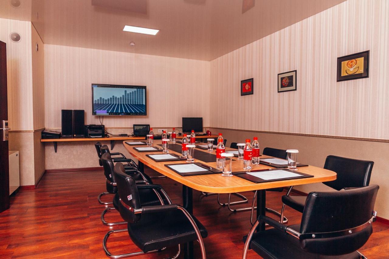 City Hotel Bishkek Luaran gambar