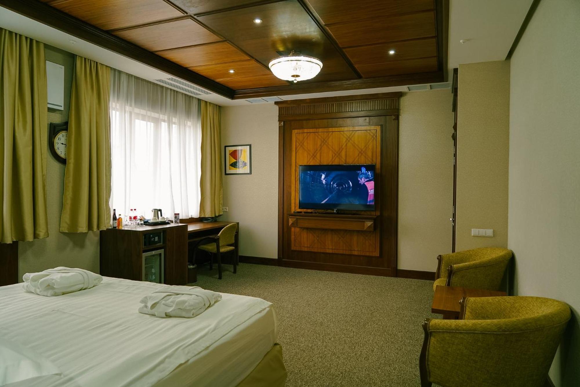 City Hotel Bishkek Luaran gambar