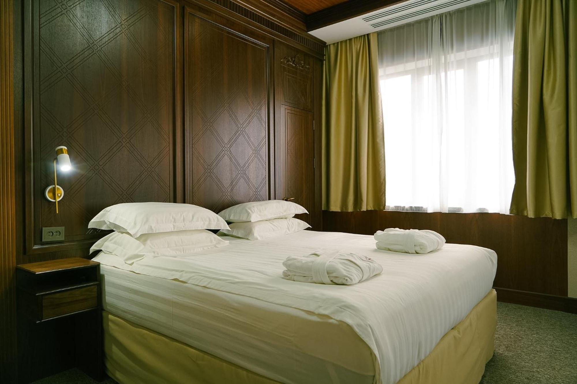 City Hotel Bishkek Luaran gambar
