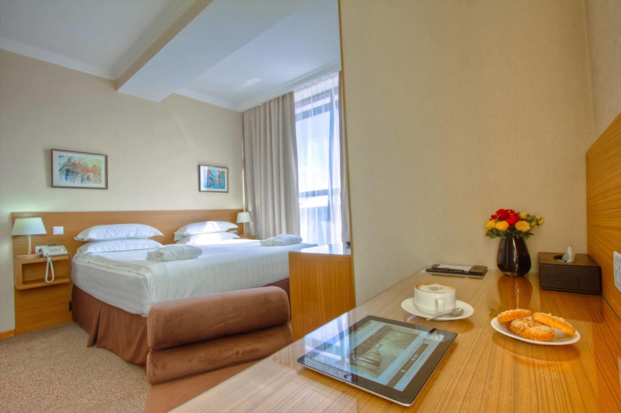 City Hotel Bishkek Luaran gambar