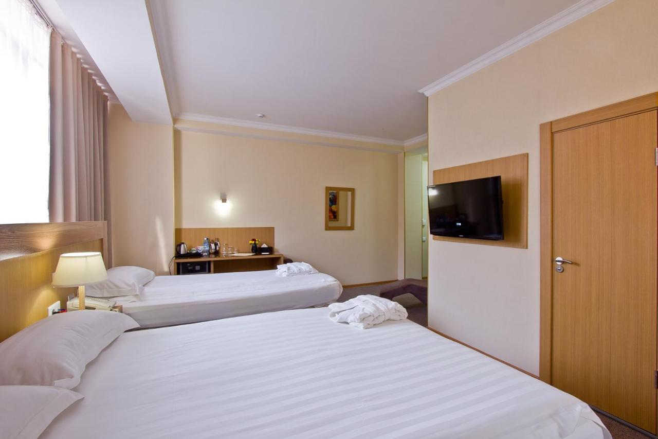City Hotel Bishkek Luaran gambar